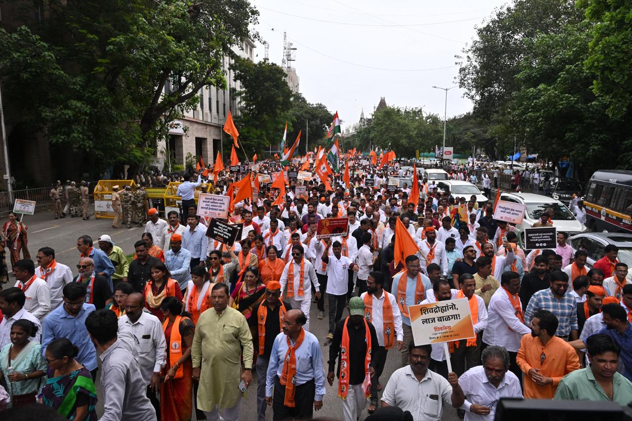 Participants in the march carried placards condemning the collapse of the statue and shouted slogans against the Eknath Shinde-led state government, holding it accountable for the incident