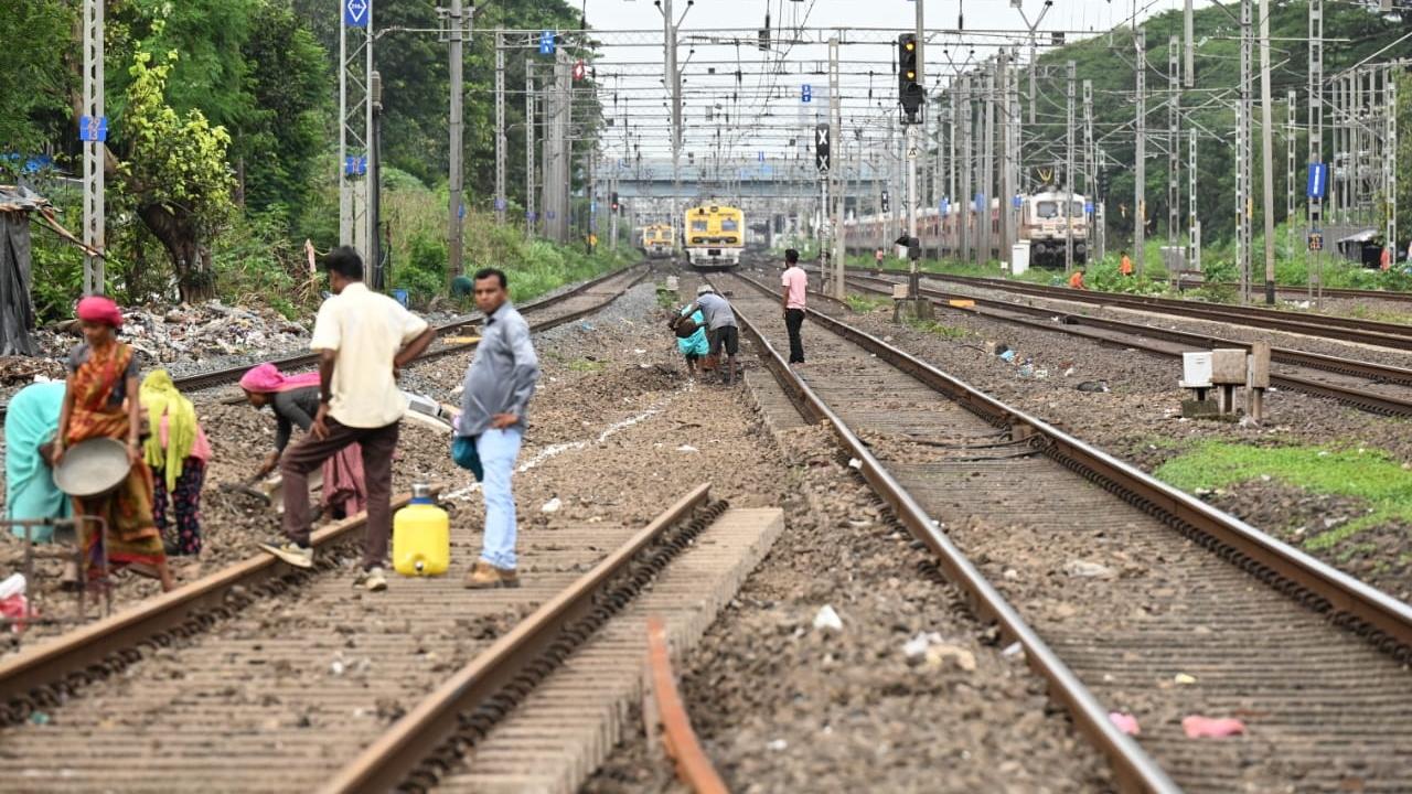 During the block, all the Churchgate-bound slow line trains will run on the fast line from Borivali till Goregaon