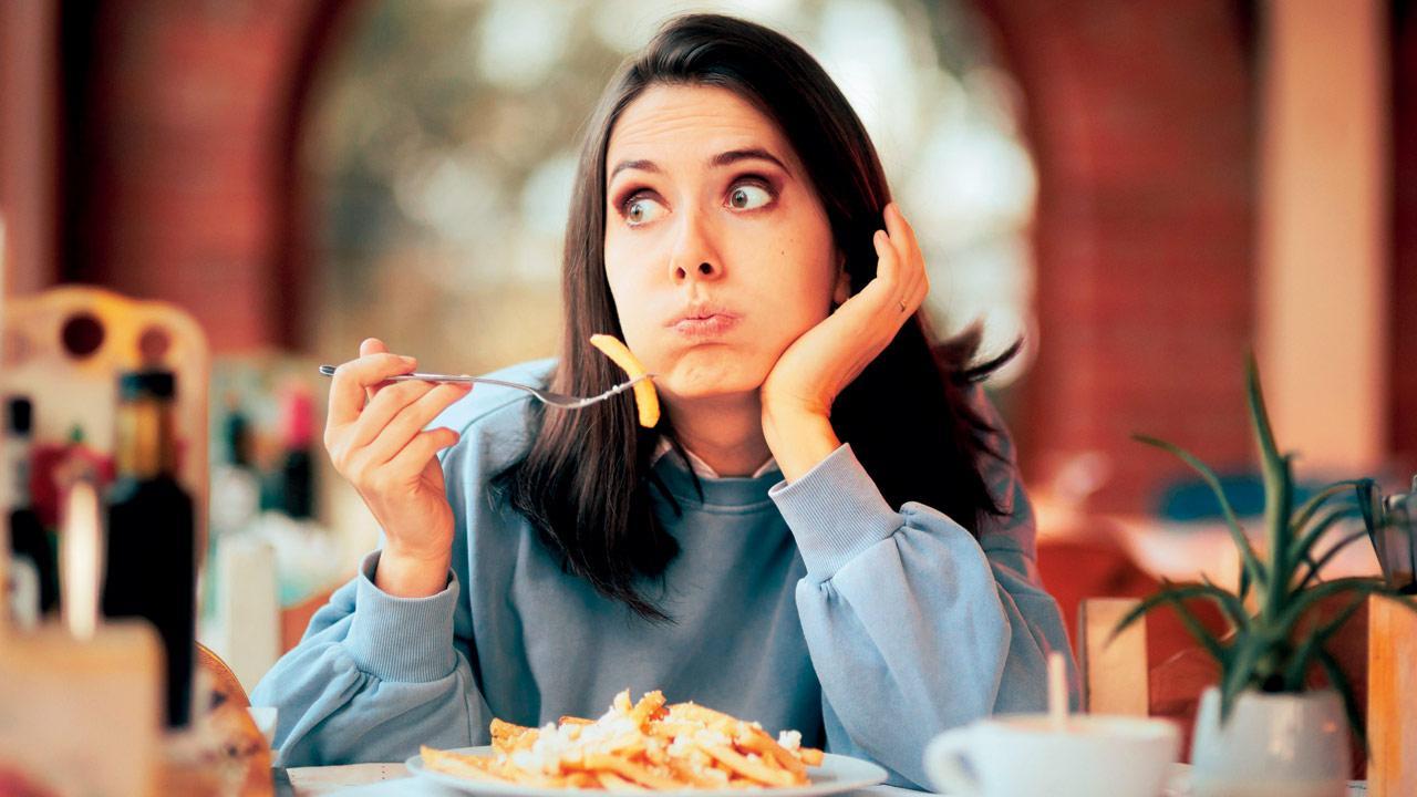 Are you suffering from digestive health issues? Experts suggest tips to beat the post-meal bloat
