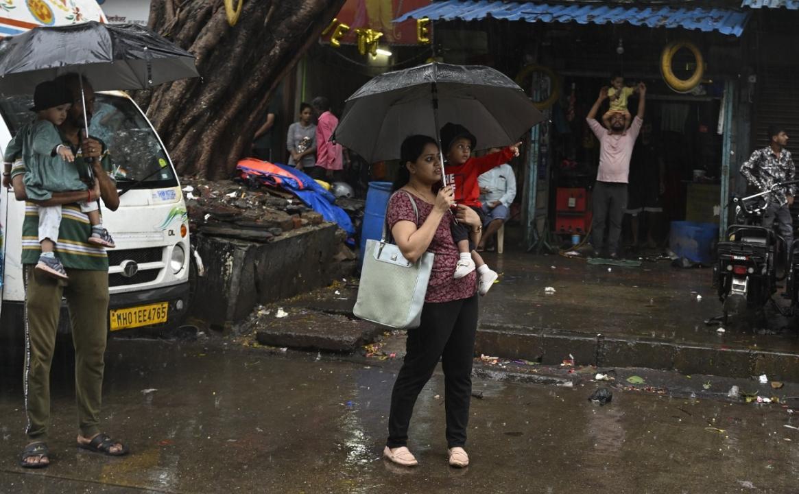 Mumbai weather update: Light to moderate rainfall expected today, says IMD