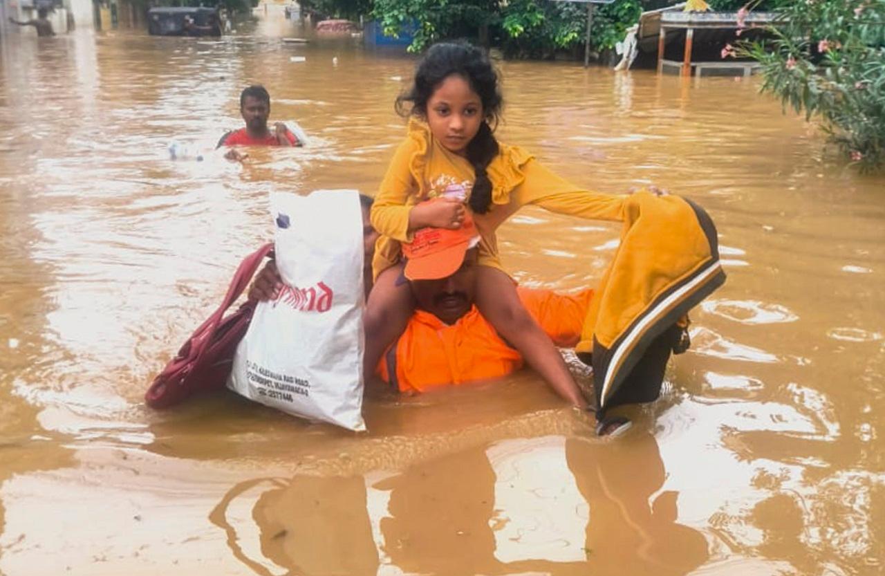Accompanied by government officials, he inspected the flood-hit areas on Sunday, an official said