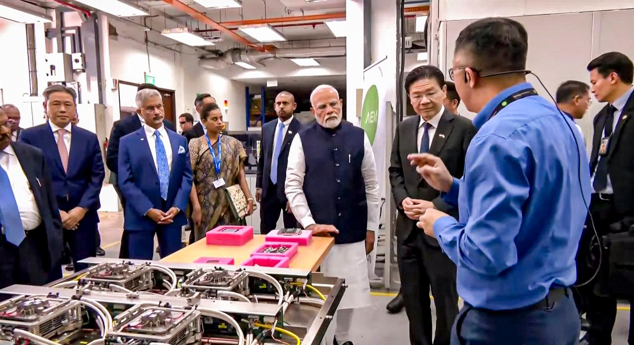 The two leaders discussed the outcome of the 2nd India-Singapore Ministerial Roundtable held in Singapore in August 2024