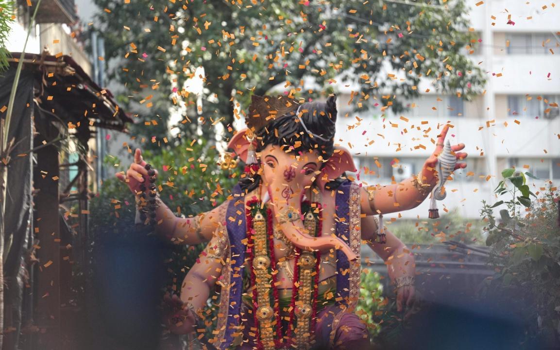 Ganesh Visarjan 2024: Ganpati idol immersion processions begin as devotees bid farewell to their favourite deity in Mumbai