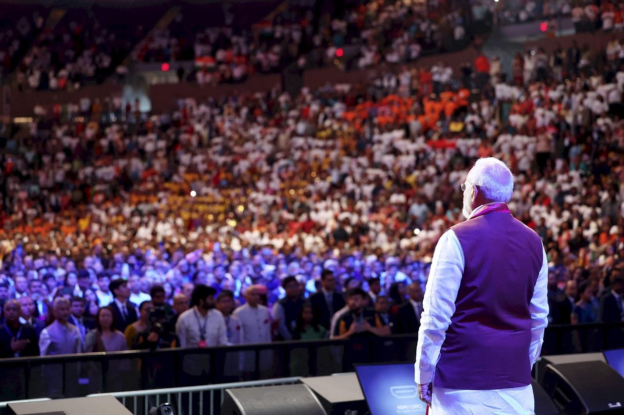 Praising the Indian diaspora, Prime Minister recounted his old days and how interested he was to connect with them