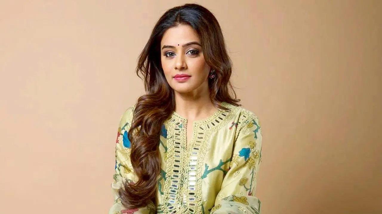 Shah Rukh Khan to return as Azaad in 'Jawan 2'? Priyamani answers 