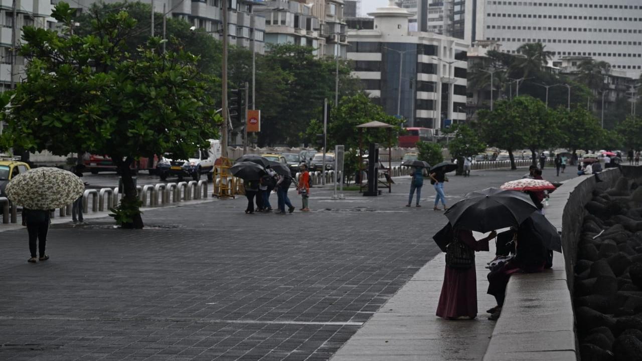 As BMC declared a holiday for educational institutes in Mumbai, young students visited Marine Drive on Thursday