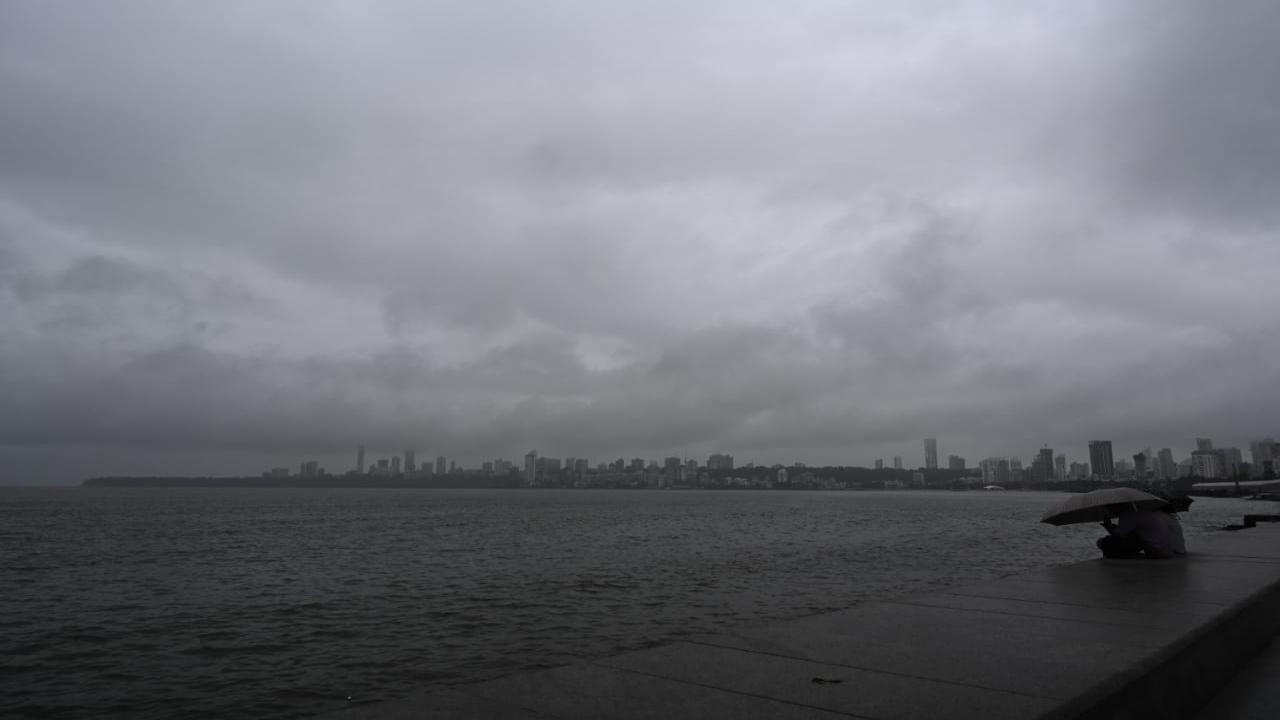 IMD downgraded the rain alert from red to orange on Thursday morning for Mumbai 