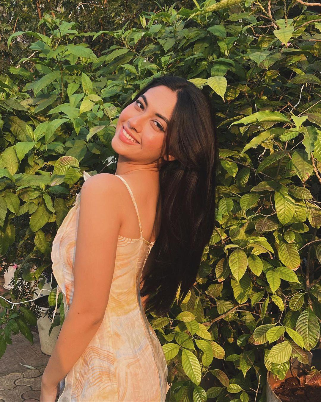 Take inspiration from Reem's yellow dress, and you'll be ready to ace your birthday look.