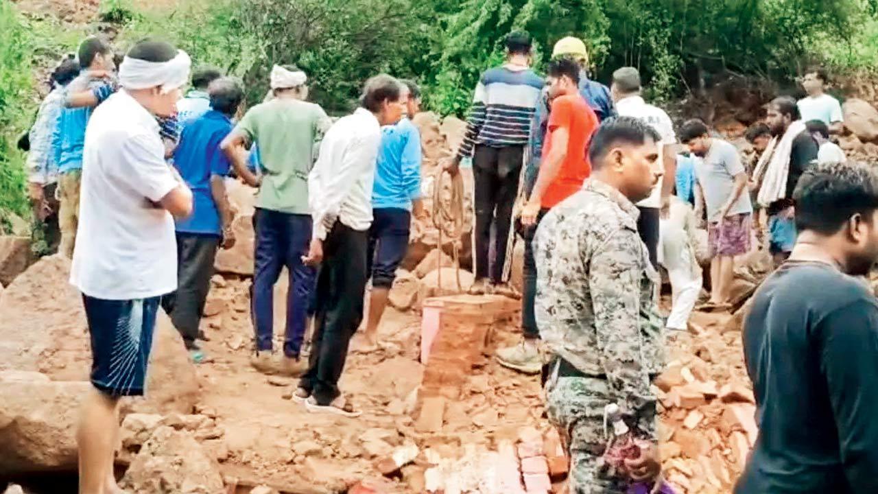 Seven people die after fort wall collapses in Madhya Pradesh