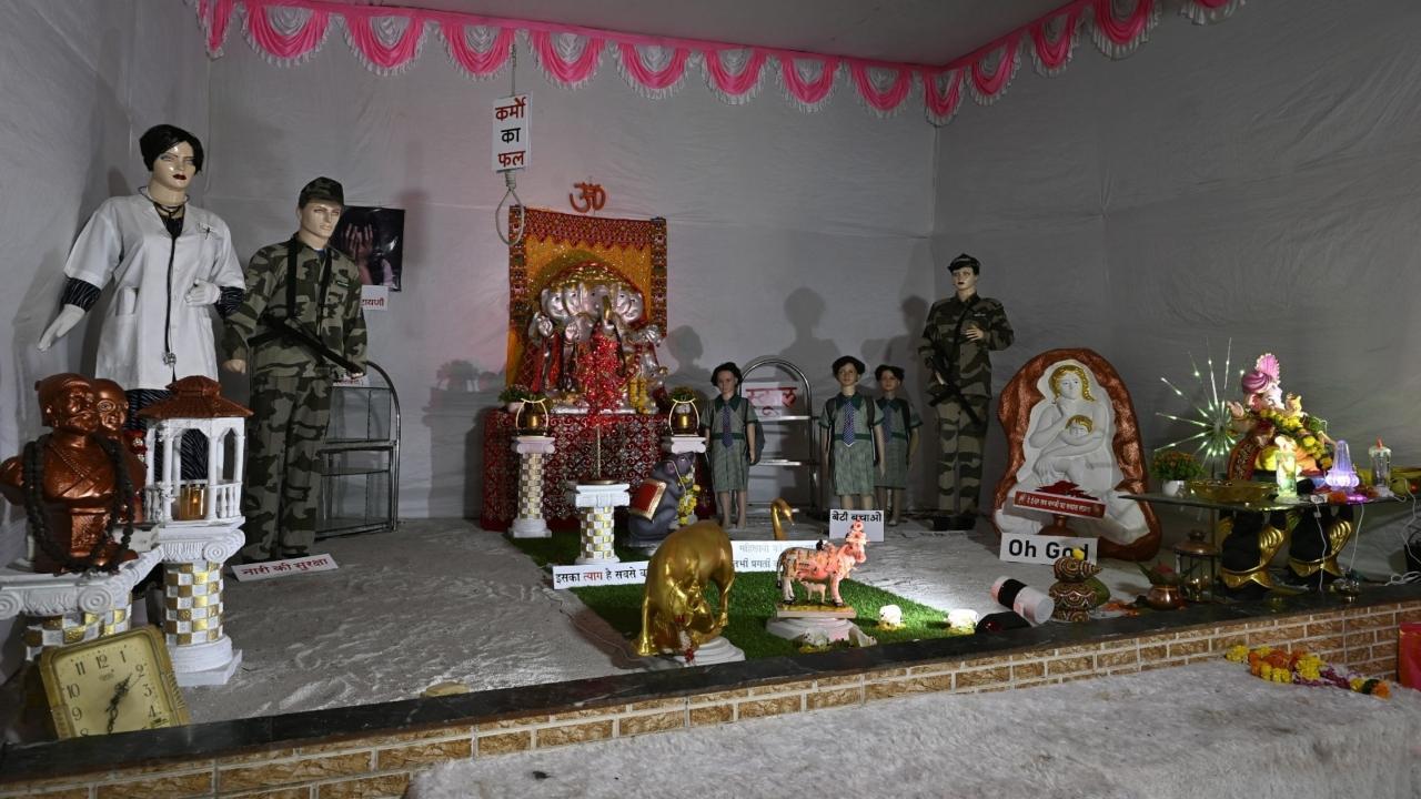 A Ganpati mandal has highlighted the issue of crimes against women in India 