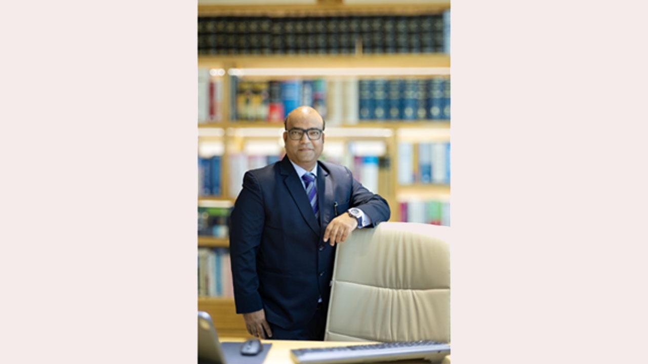 Leader in Spotlight Dr. Dhruven V. Shah A Visionary Leader in Law, Education, and Community Service