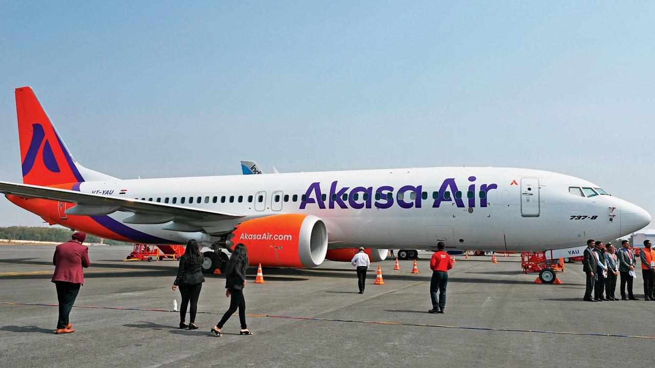 DGCA sends notice to Akasa Air and SpiceJet over lapses