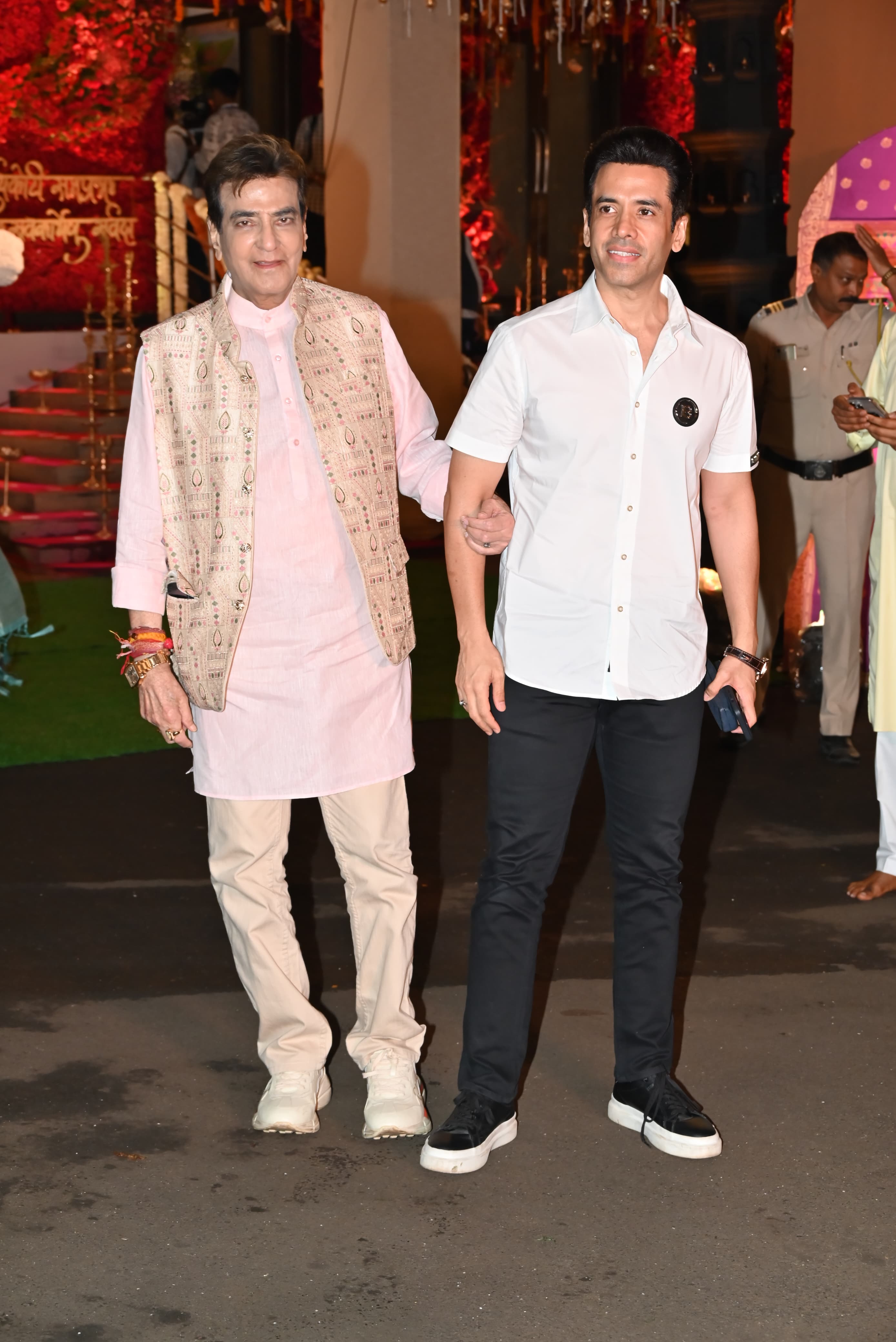 Tushar Kapoor & Jeetendra were snapped together at a Ganpati darshan