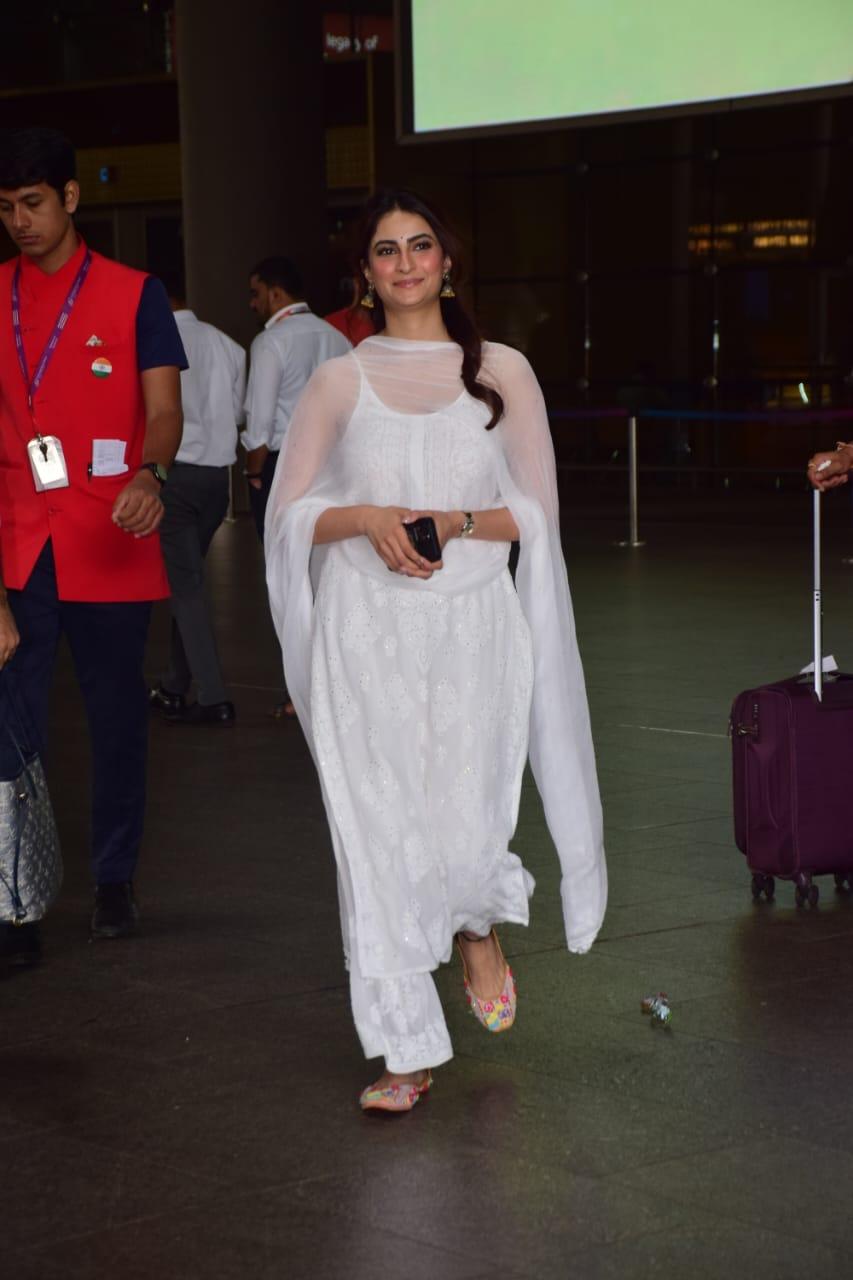 Palak Tiwari wore a beautiful white strappy suit for her airport look