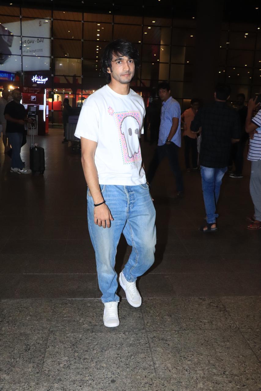 Shantanu Maheshwari's airport look gave cool vibes