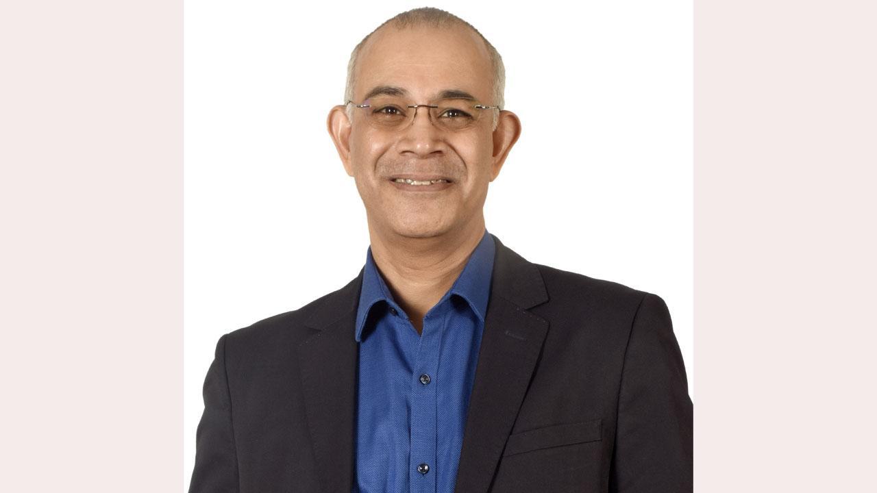 From Peer to Leader: Navigating the Complex Dynamics of New Leadership Roles - Sridhar Laxman