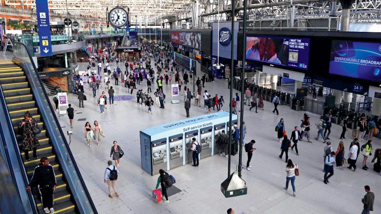 UK police probe cyber attack on Wi-Fi at train stations