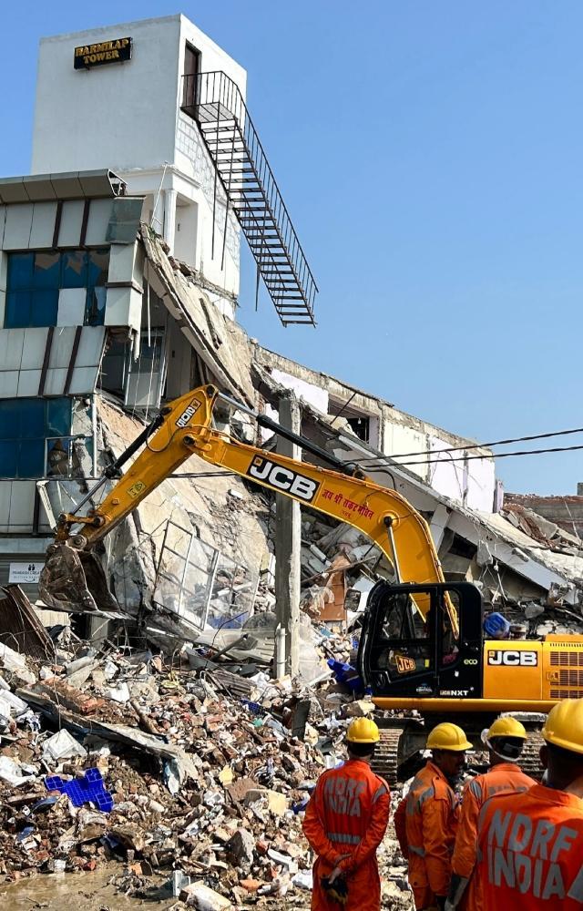 Lucknow bldg collapse death toll rises