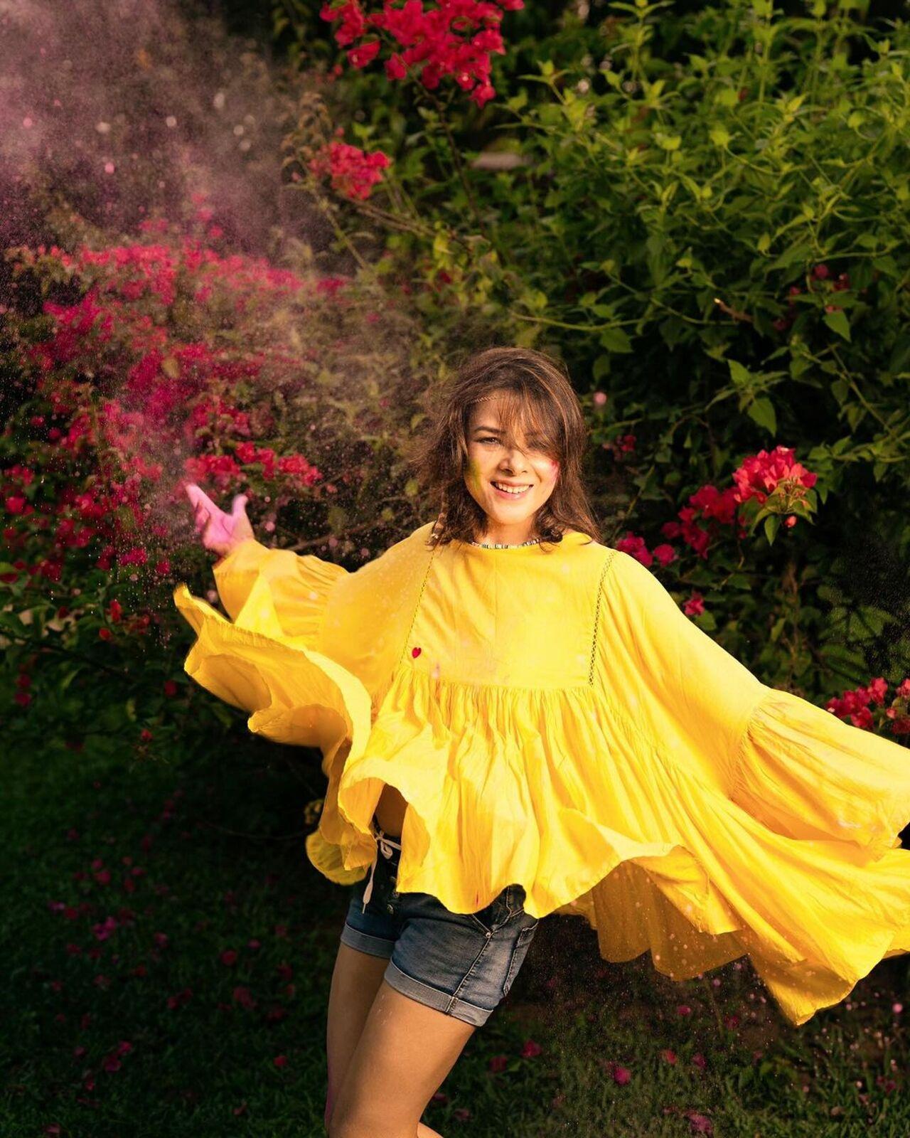 Though Uditaa doesn’t work in films and stays away from the glitz and glamour of Bollywood, she still manages to keep her fans entertained through her social media