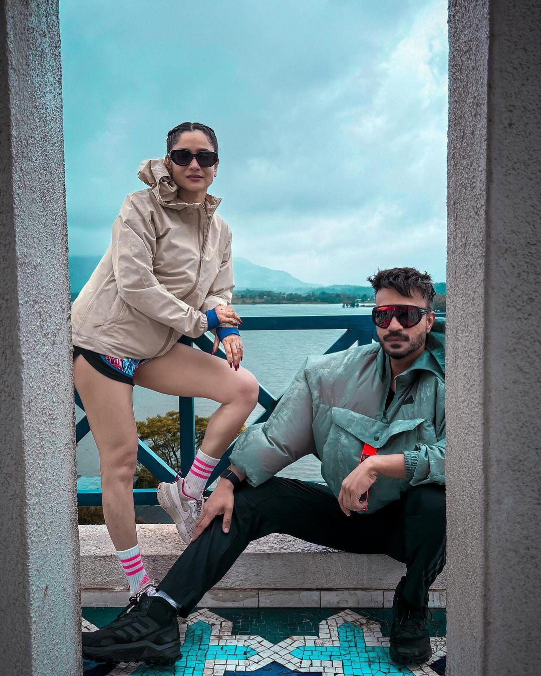Ankita tied her hair in a stylish, sporty look. Both were seen wearing sports shoes as they planned to trek a little