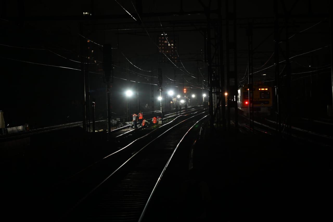 Between Goregaon and Borivali stations, all the Virar/Dahanu-bound slow-line trains will run on the fifth line. These trains will not halt at Ram Mandir, Malad and Kandivali stations owing to the unavailability of platforms