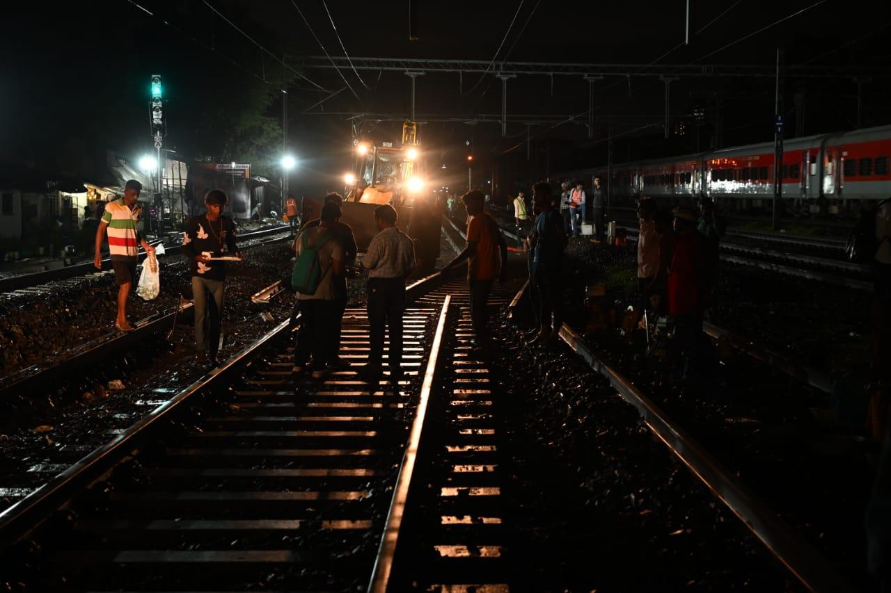 Also, a few slow trains operating between Churchgate and Borivali stations will be short-terminated and reversed from Goregaon station, revealed the press release issued by Vineet Abhishek, the Chief Public Relations Officer of Western Railway (WR). Some suburban trains will be cancelled/short-terminated during the block