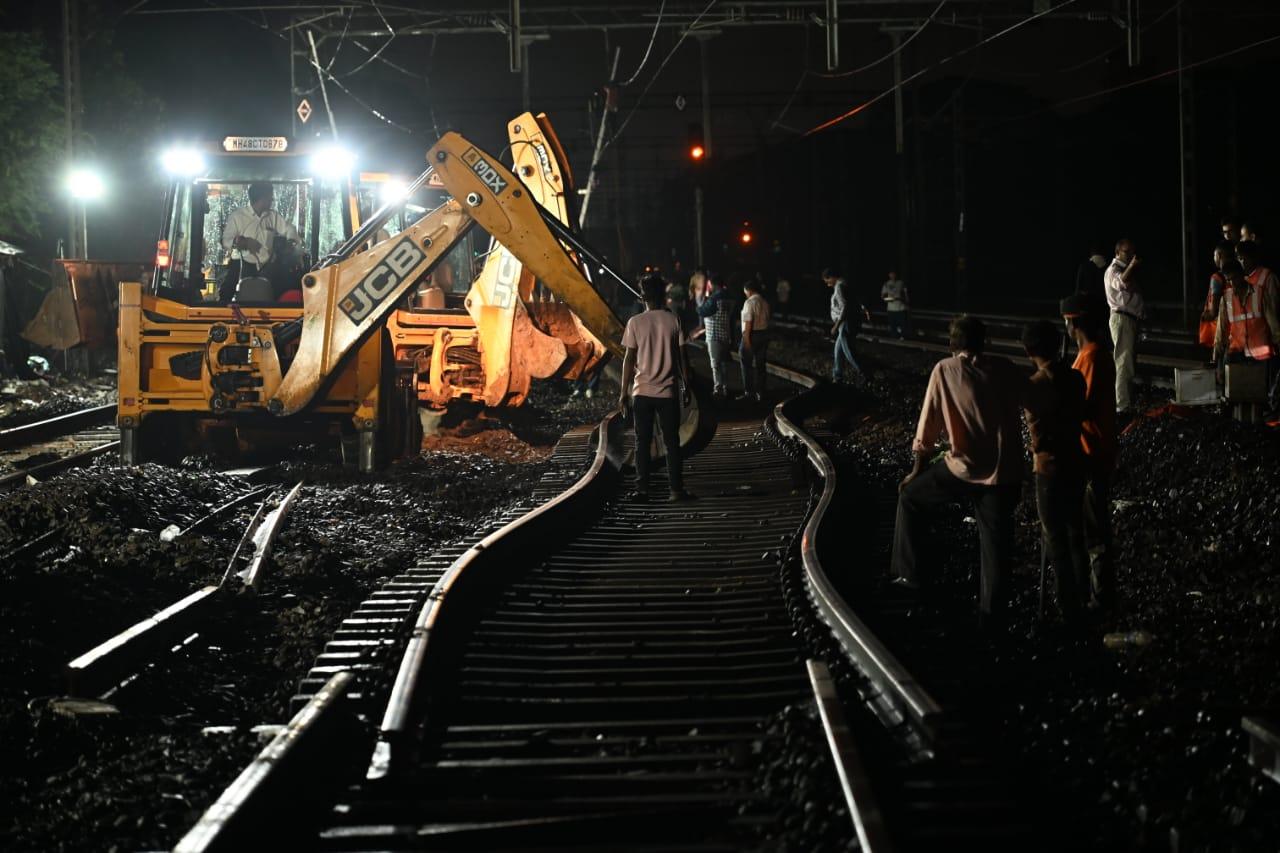 The work, which will cover roughly 4.5 kilometres, is scheduled to be completed by October 5/6. To minimise inconvenience to travellers, the work will be completed primarily on weekends