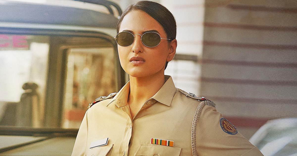  For her OTT debut in 'Dahaad', Sonakshi Sinha plays a fearless and invincible cop who takes on the bad guys with ease. Sonakshi, known for her unapologetically real and no-nonsense attitude, is the perfect fit for playing the role of a fierce cop