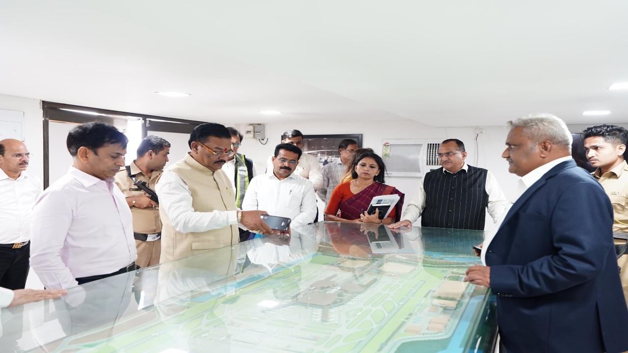 CIDCO Chairman reviews Navi Mumbai International Airport project work