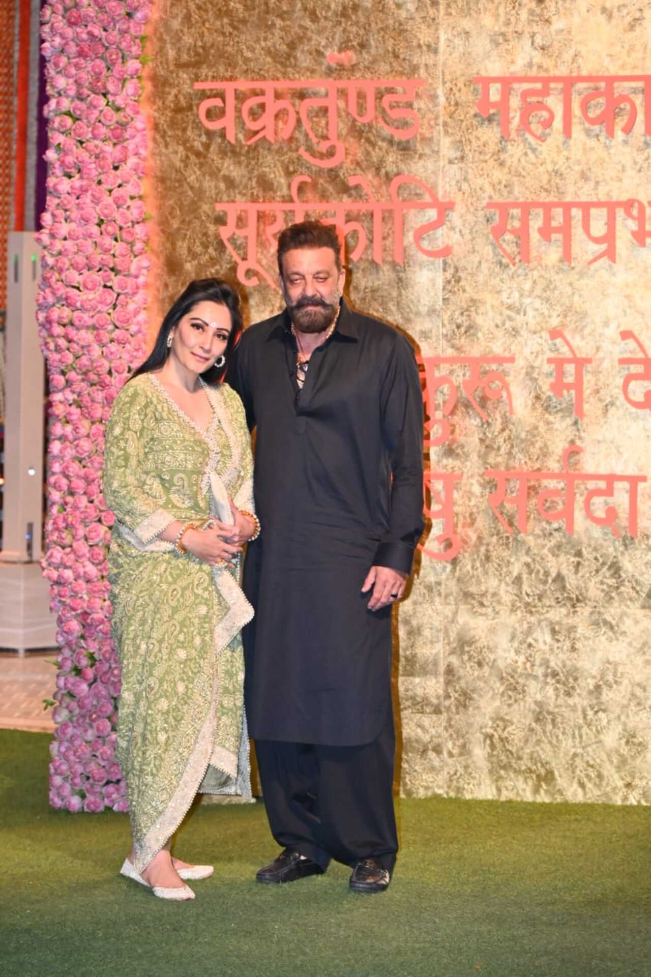 Sanjay Dutt with wife Maanyataa Dutt at the function