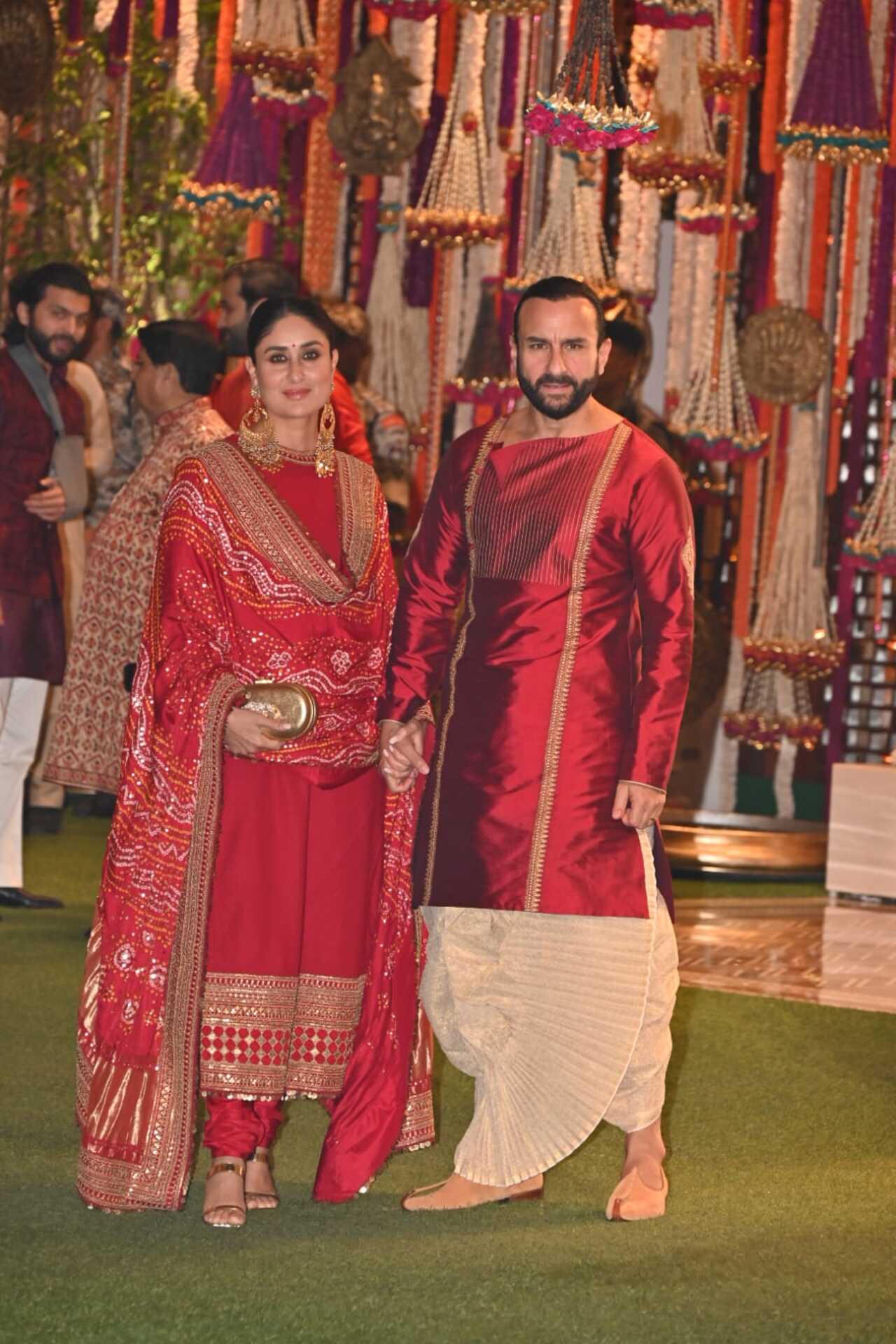 As the internet would say, the nawabs are indeed nawabing in this stunning look. Kareena and Saif Ali Khan have truly taken the cake when it comes to dressing for the festive season