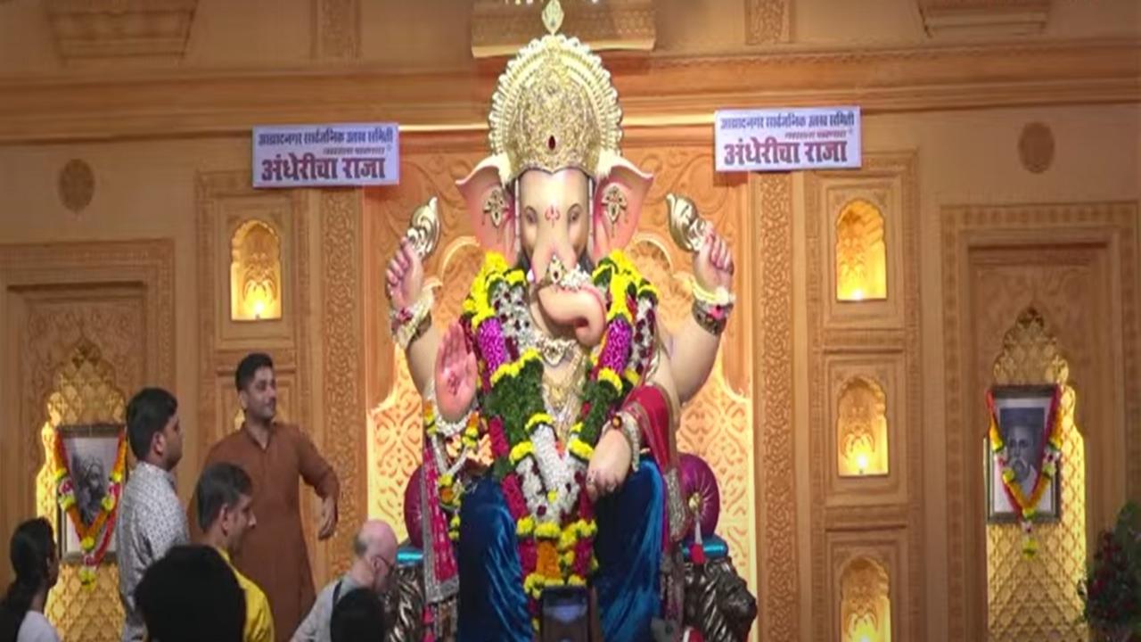 The Andhericha Raja is one of the most famous pandals of suburban Mumbai and the idol is considered to be a wish-fulfilling deity 