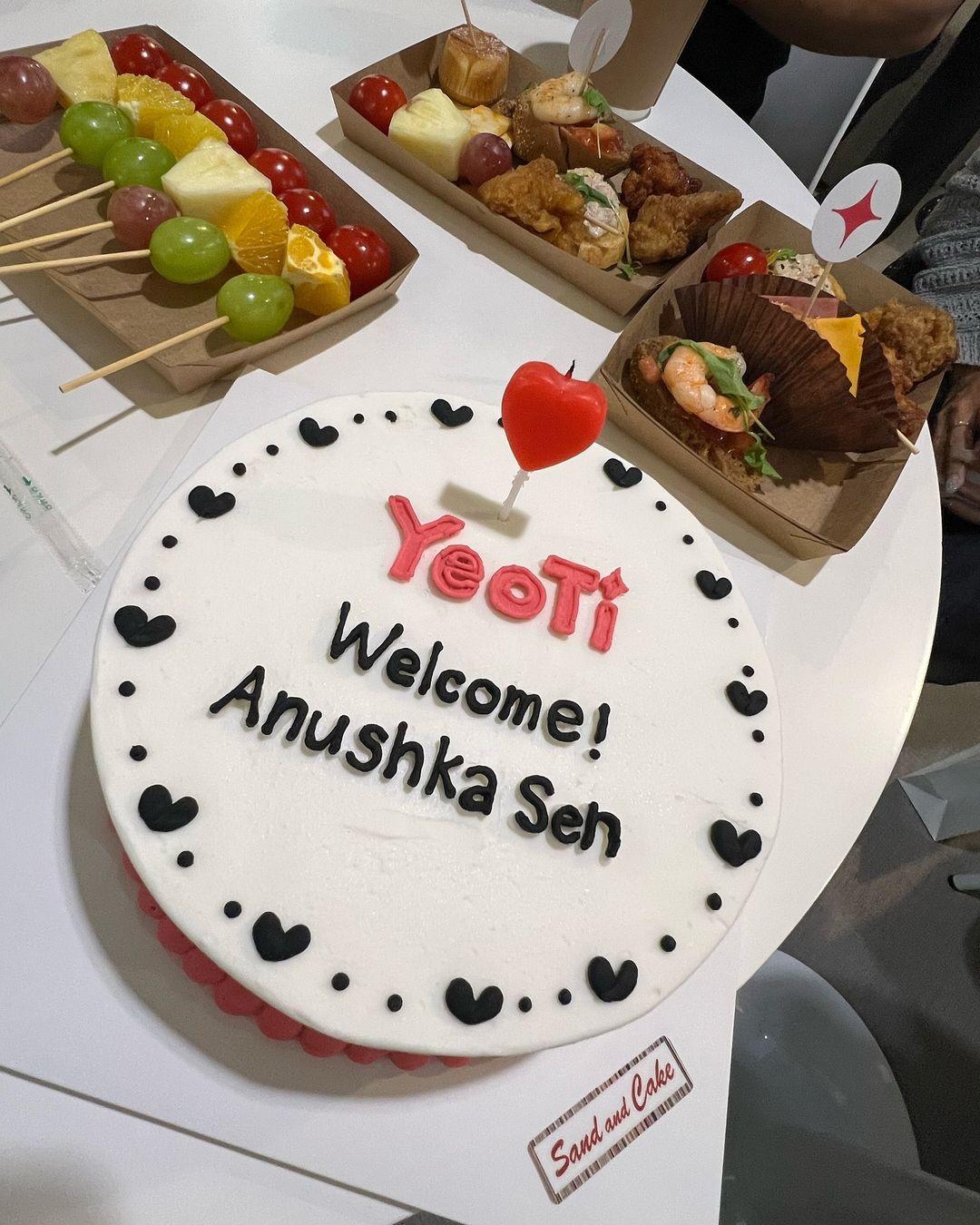 Take a look at this sweet welcome gift Anushka received