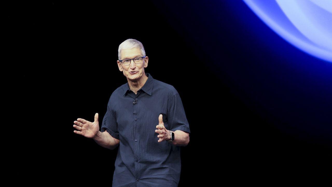 Apple introduced its iPhone 16 lineup at special event held at Apple Park’s new Observatory building. Tim Cook highlighted advanced technology featured in them.