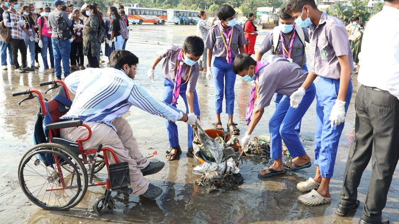 Mira Bhayander civic body collects over 37 tonnes of waste during beach clean-up drive