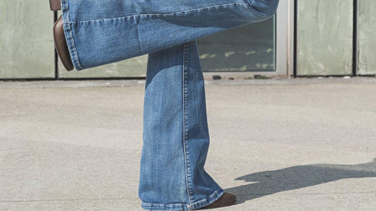 Bell-bottoms
Bell-bottoms and flared pants were all the rage in the 70s. Their popularity continued to 90s. Skinny and well-fitted jeans took over for a while, but now, bell-bottoms are back in trend. They have also been popularised by celebrities.