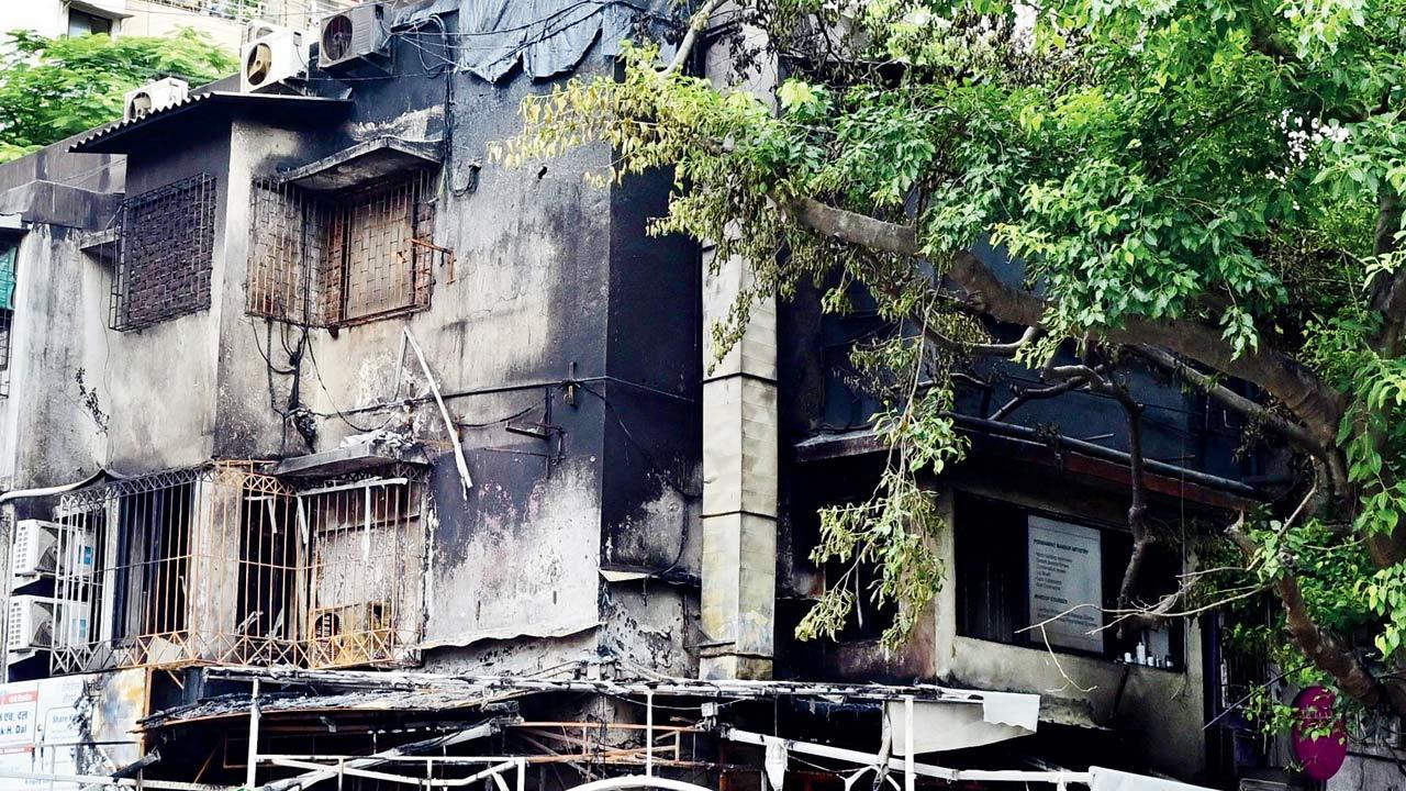 Mumbai: Blaze rips through Bandra restaurant in midnight fire
