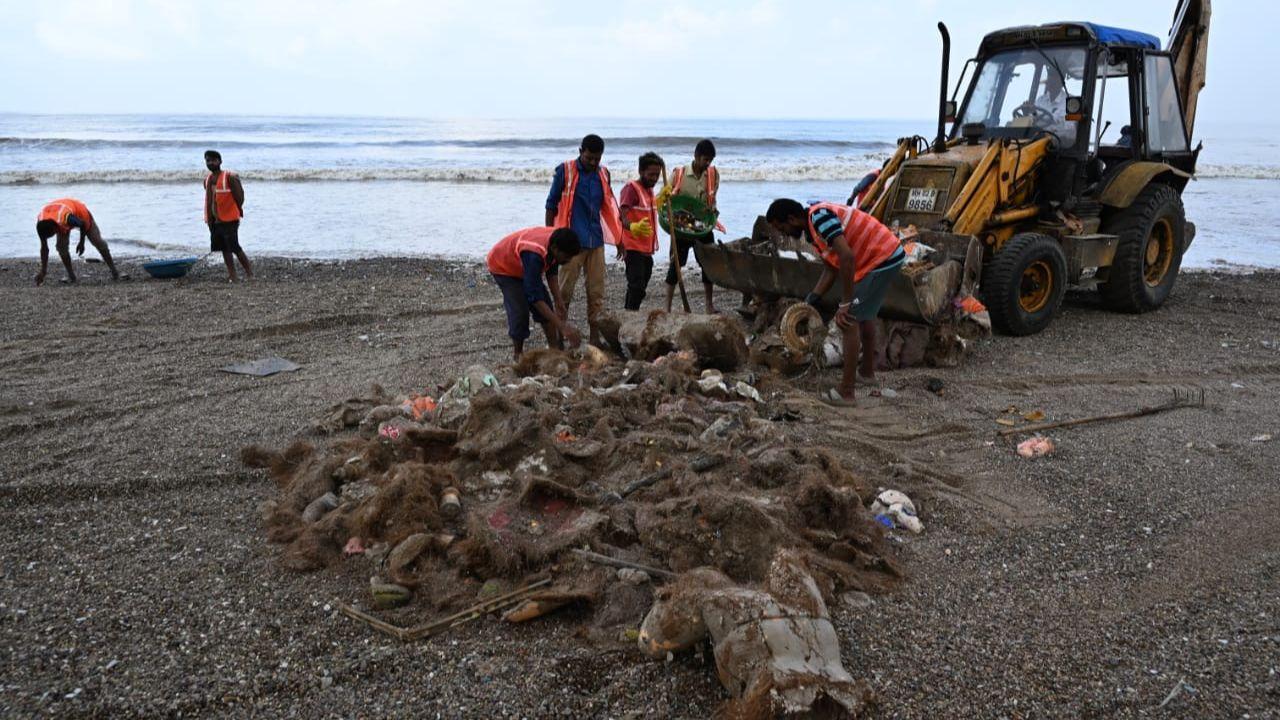 IN PHOTOS: BMC conducts beach clean-up after Anant Chaturthi celebrations