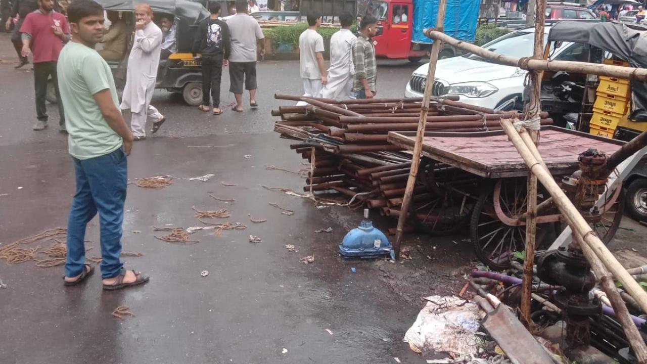 Four injured after iron arch falls at Eid-e-Milad event in Maharashtra's Thane