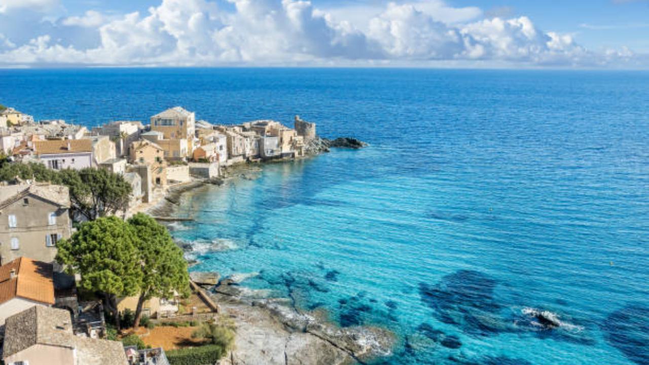 Corsica, Tamasha
In the movie, Corsica is the backdrop of Tara and Ved’s relationship in the beginning. The movie features the island’s picturesque cliffs, clear-blue waters and adventurous spirit. It is a suitable destination for people looking for spontaneity and serenity.