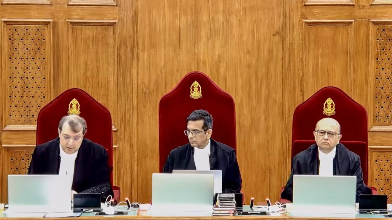 Kolkata rape-murder: SC wants victim's pics to be removed from social media 