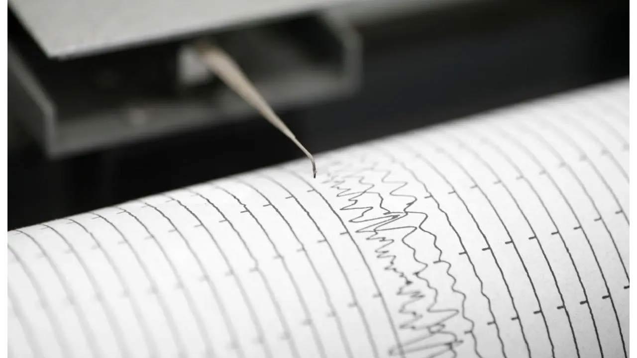 US: 4.7 magnitude earthquake rattles Los Angeles