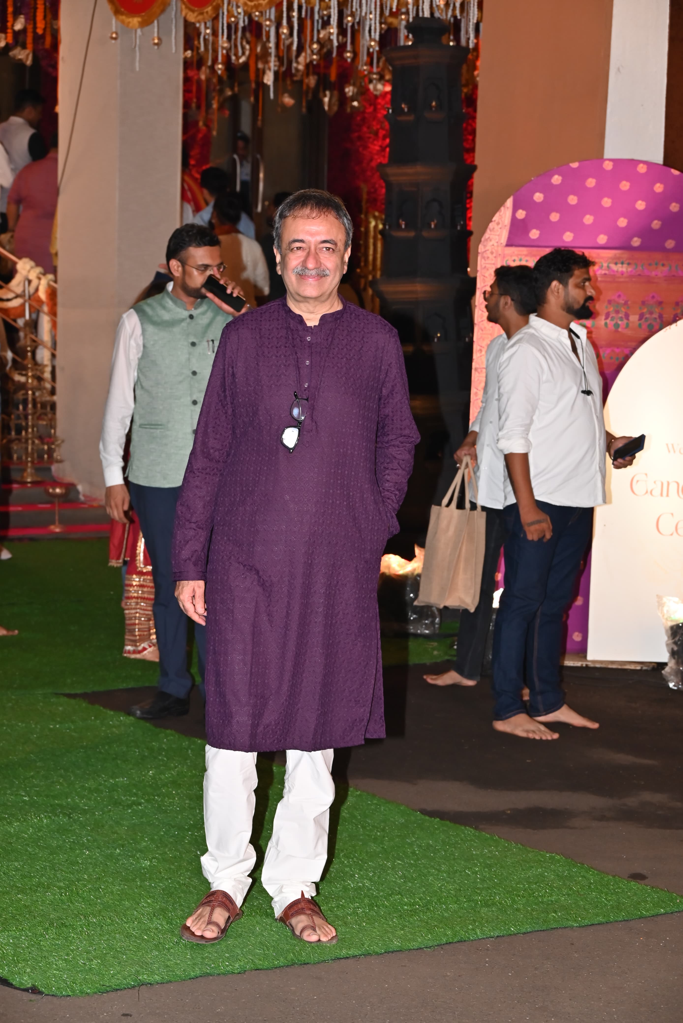 Rajkumar Hirani wore a purple kurta & white pyjama at Eknath Shinde's Ganpati celebration