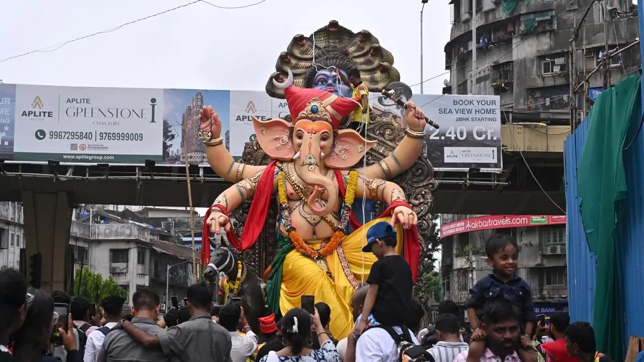 Ganeshotsav 2024: BEST to illuminate 2,591 lamps along 71 procession routes, 20 immersion sites