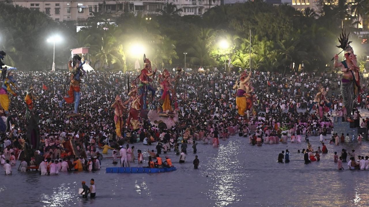 Ganesh Visarjan: More than two lakh idols immersed in Mumbai during festival