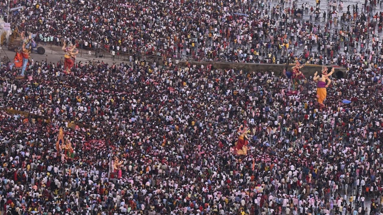 To coordinate efficiently, 192 control rooms were setup across various administrative divisions in the city for Anant Chaturdashi, an official said