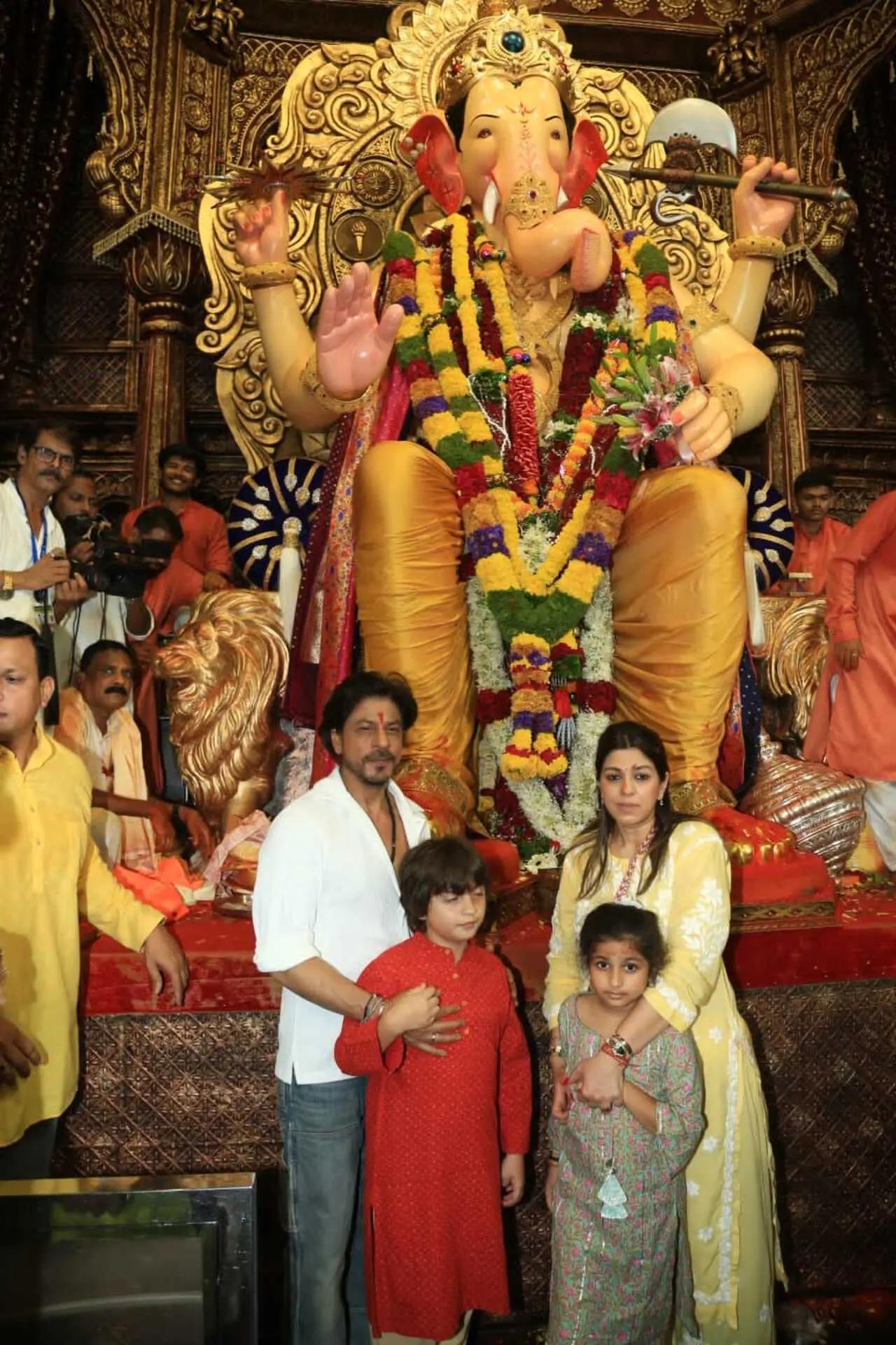 Shah Rukh Khan visited Lalbaugcha Raja with his younger son AbRam Khan and manager Pooja Dadlani in 2023