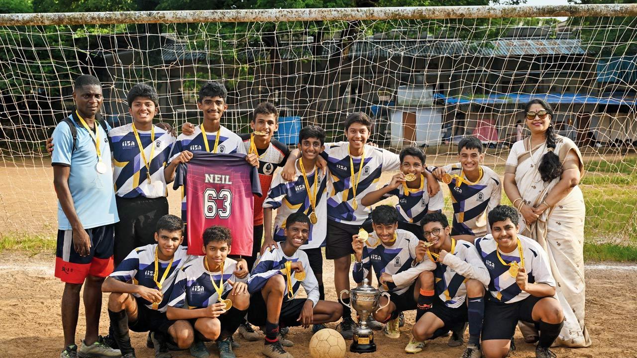 Golkuldham boys defend to win!