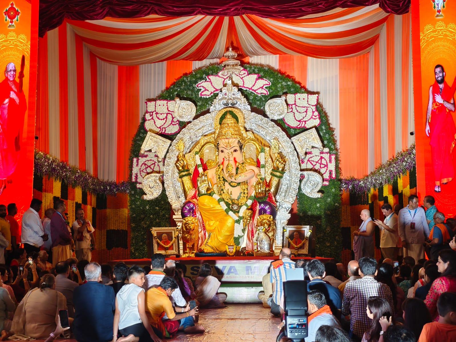 Last year, the mandal held a special puja to Lord Ganesha to thank him for the successful Chandrayaan-3 mission