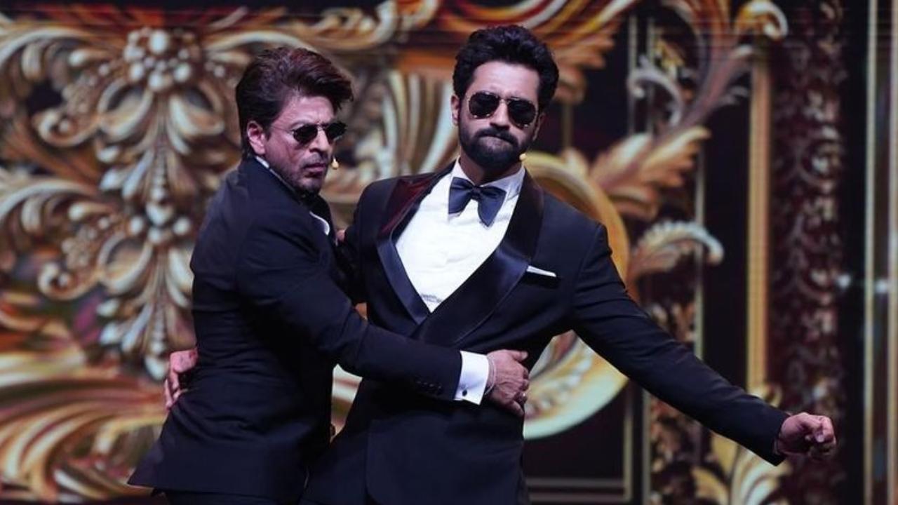 Shah Rukh Khan and Vicky Kaushal entertained all as they performed to songs like 'Tauba Tauba', Oo Antava and 'Mere Mehboob Mere Sanam'